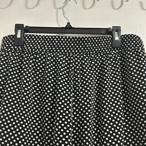 NWOT Max Studio Women Black/White Polka Dot Stretchy Wide Leg crop Pants - Picture 8 of 9